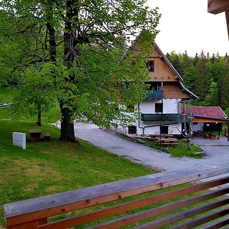 Planinski Dom Na Travni Gori Sodrazica Eksteriør billede