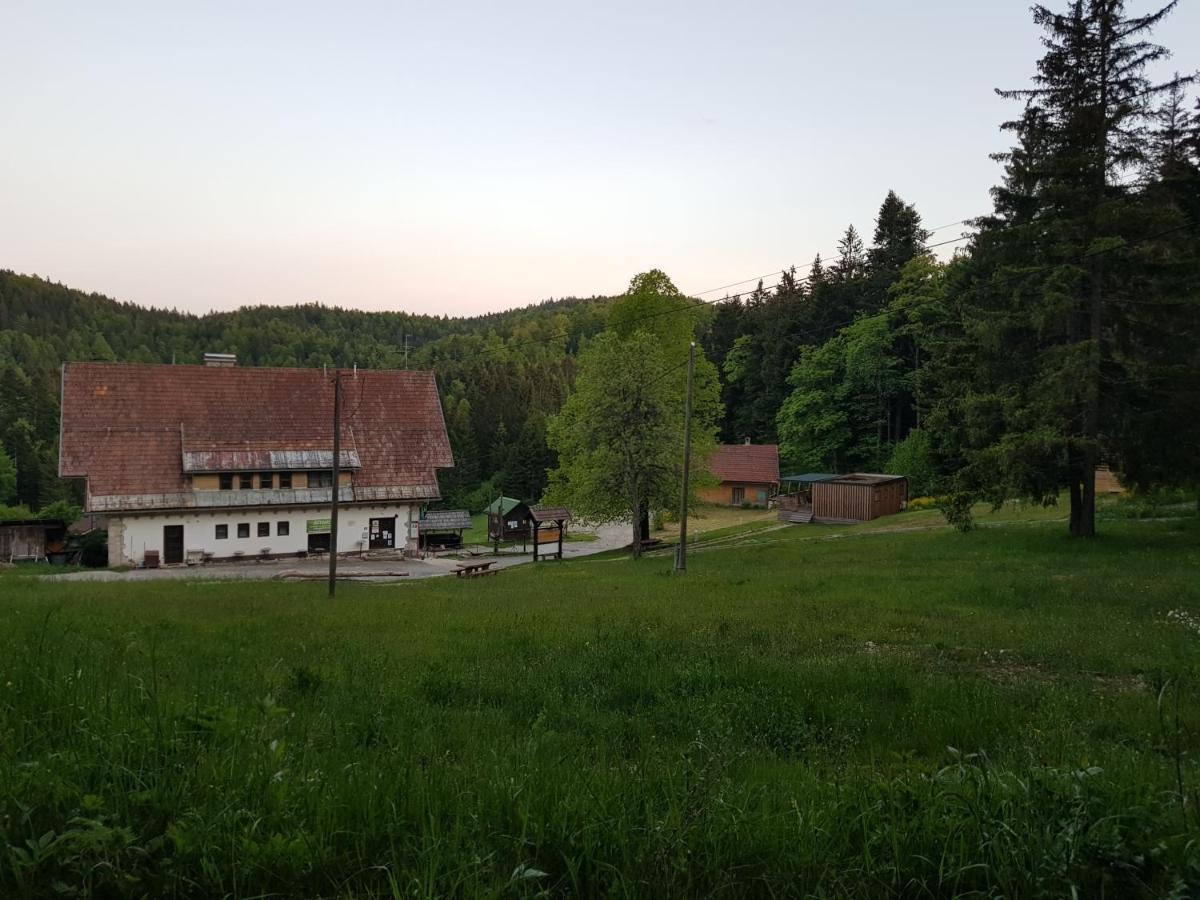 Planinski Dom Na Travni Gori Sodrazica Eksteriør billede